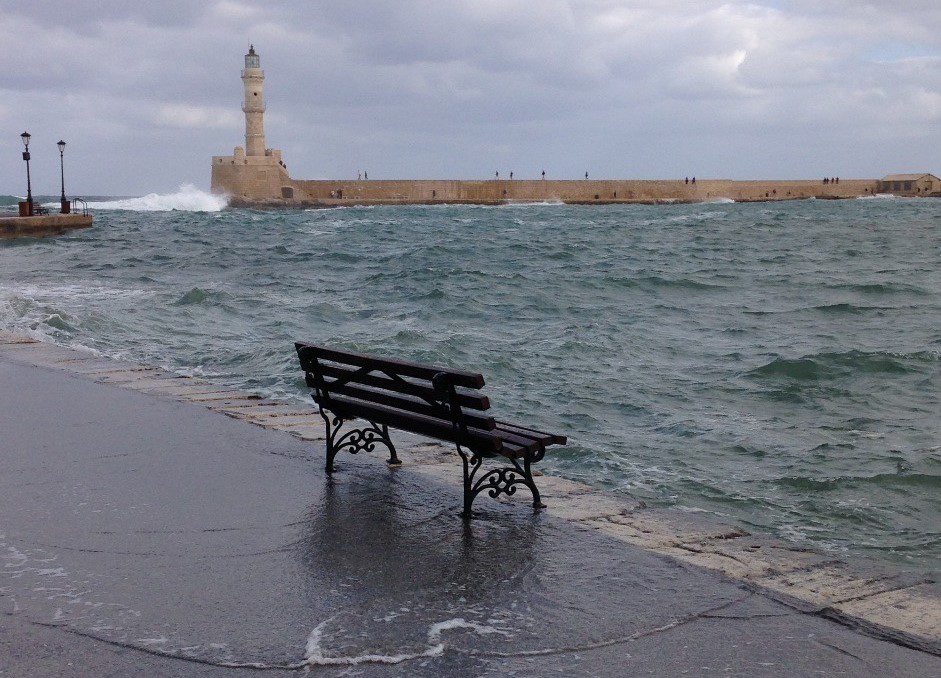 Τα Χανιά της Λήδας Ρουμάνη. Εδώ είναι το λιμάνι των Χανίων.