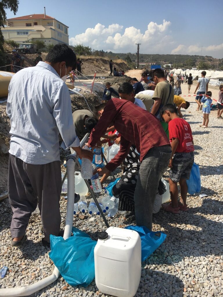 Συλλογή νερού για μπάνιο και άλλη χρήση_zvoura.gr