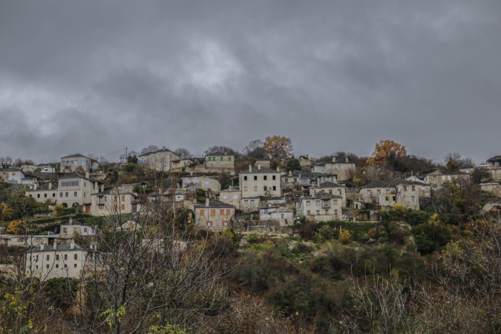 Χωριό Μονοδένδρι_zvoura.gr