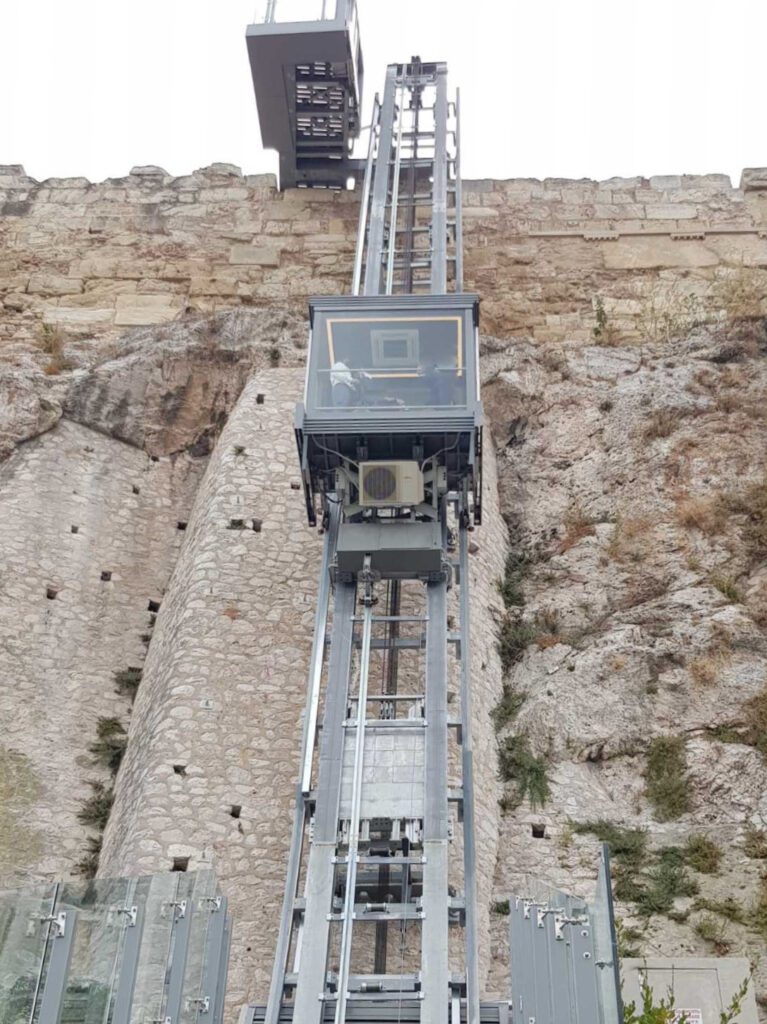 Νέος ανελκυστήρας Ακρόπολη 
