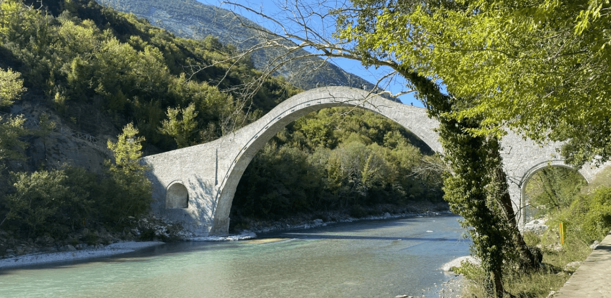 Αποκατεστημένο Γεφύρι της Πλάκας