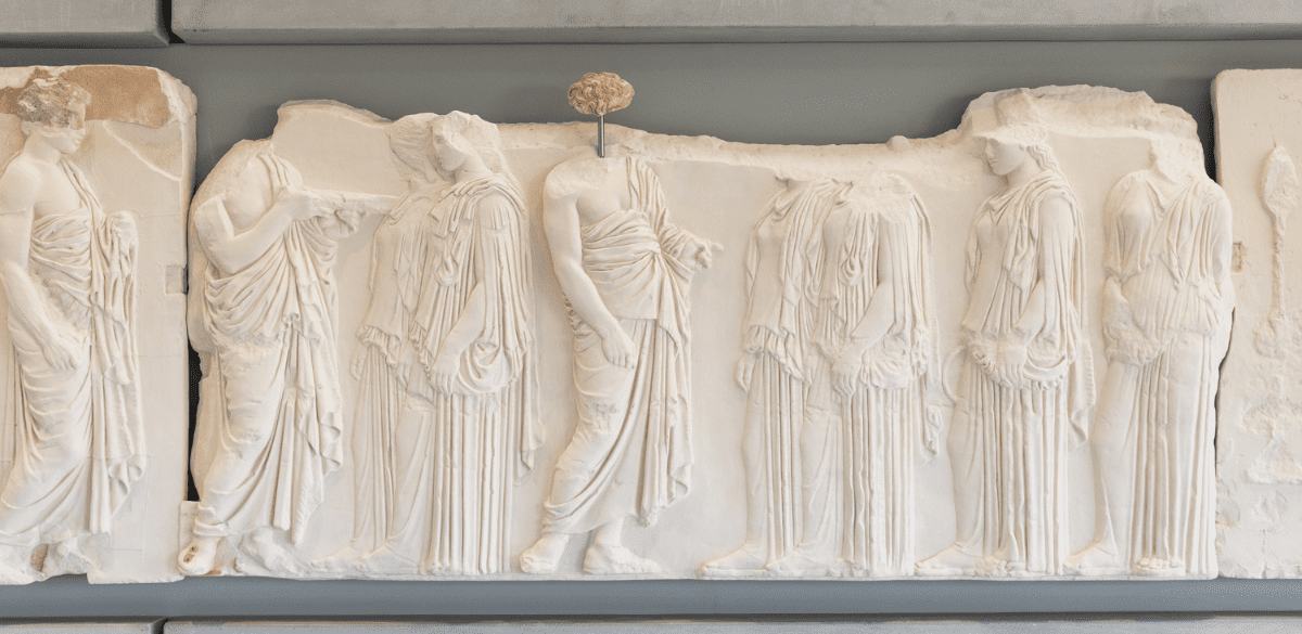 Νέα θραύσματα του Παρθενώνα στο Μουσείο Ακρόπολης
