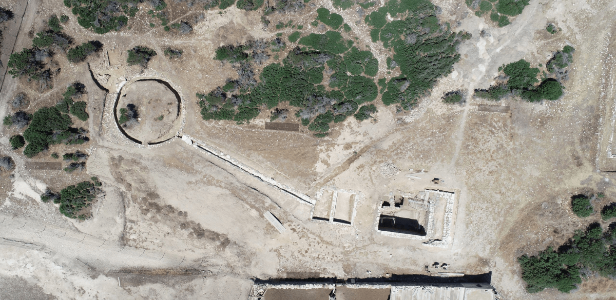 Ανασκαφική έρευνα 2022 στο Δεσποτικό, στη θέση Μάντρα και αναστηλωτικές εργασίες στο αρχαϊκό κτίριο Δ του Ιερού του Απόλλωνα